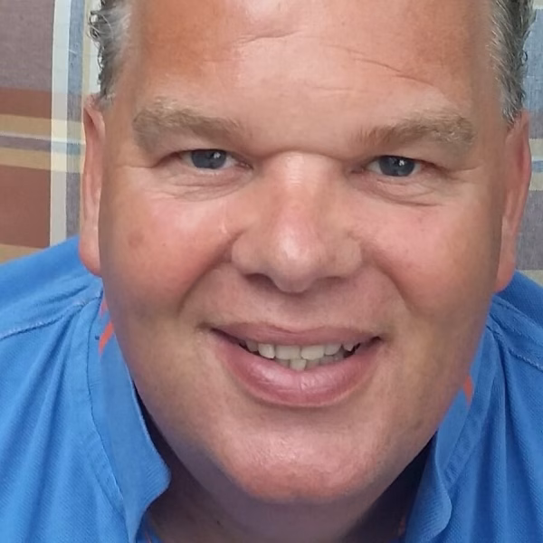 Ronald van den Burg 